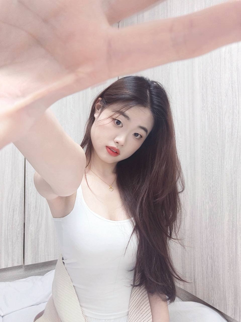 B032