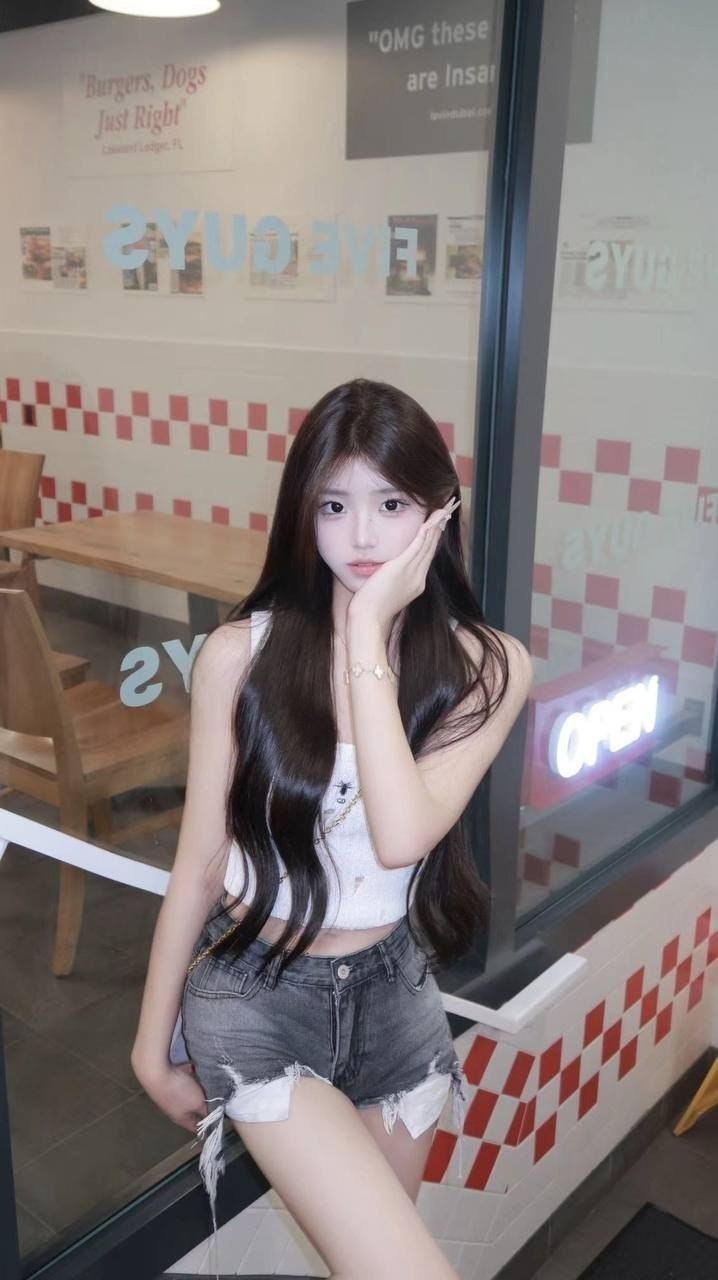 B821