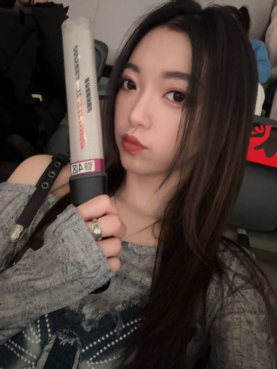 B932