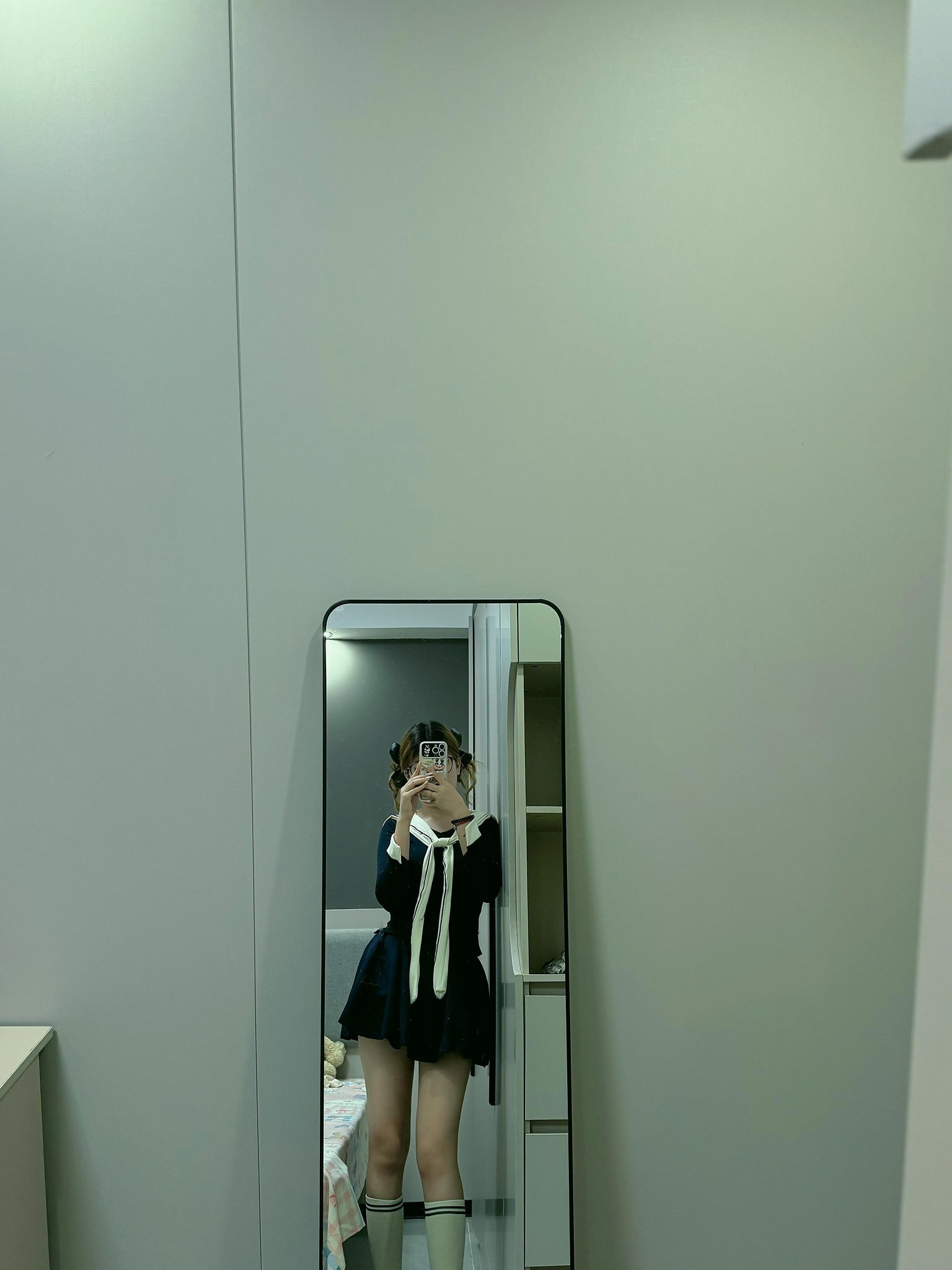 D747