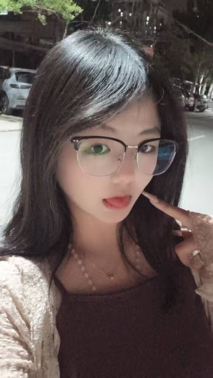E353