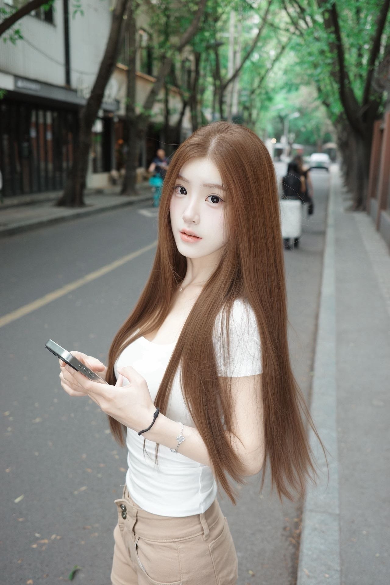E606
