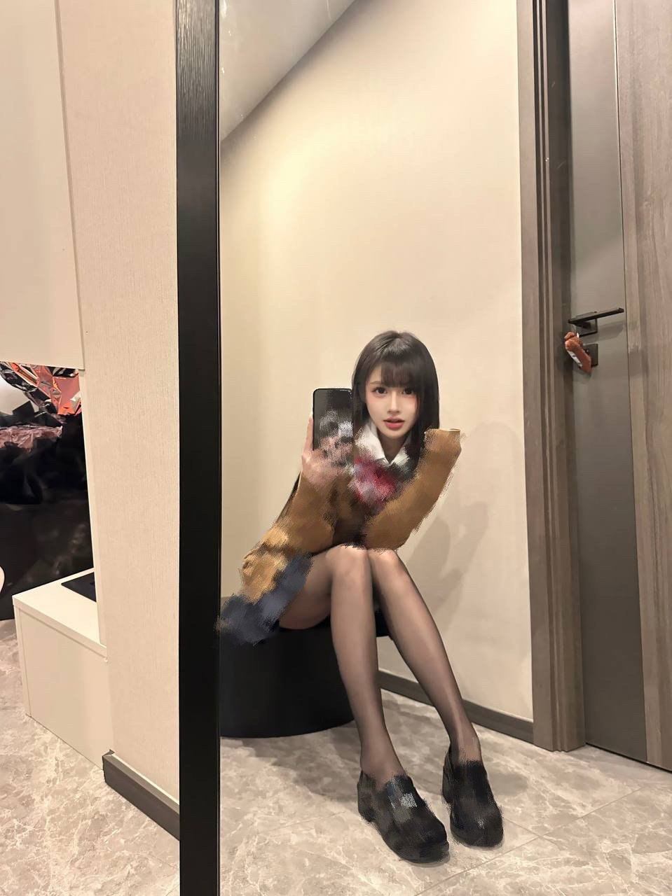 F574