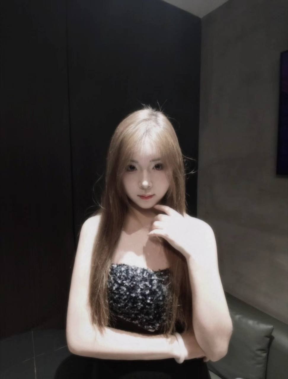 J835