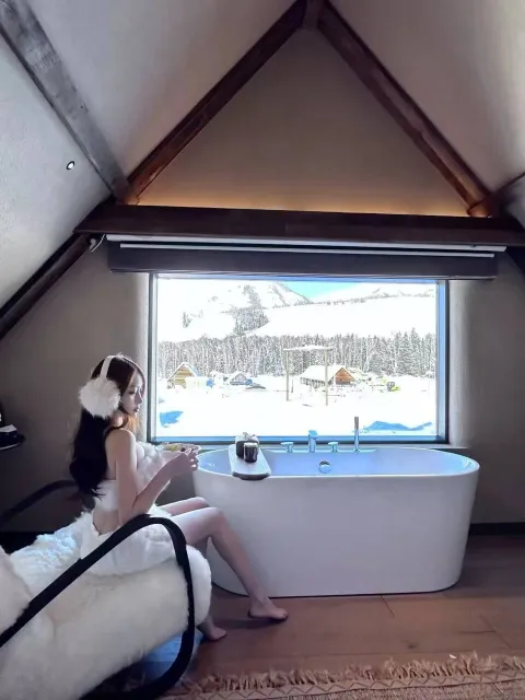 A350