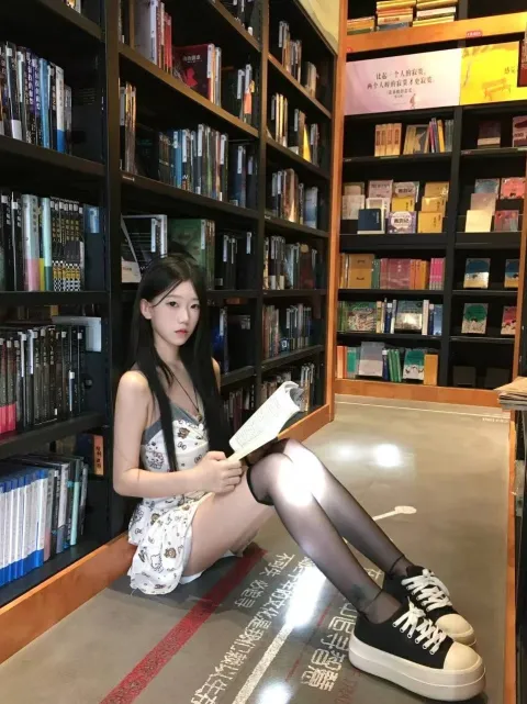 A823