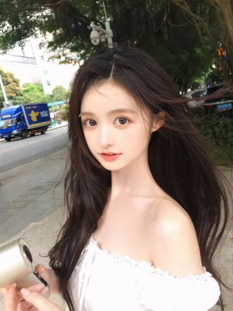 B002