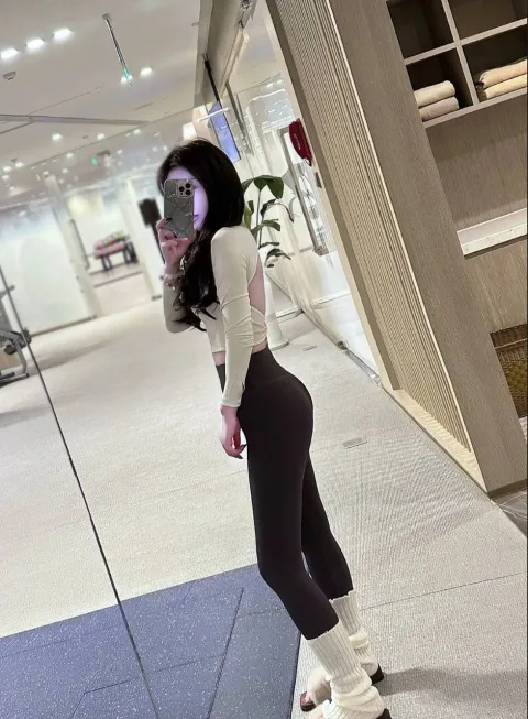 B045