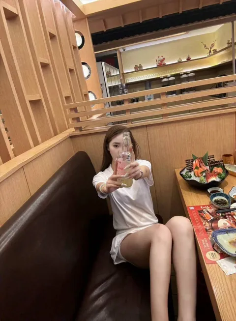 B048