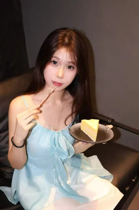 B272