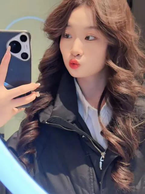 B559