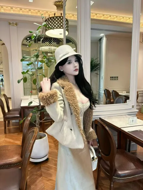 B697