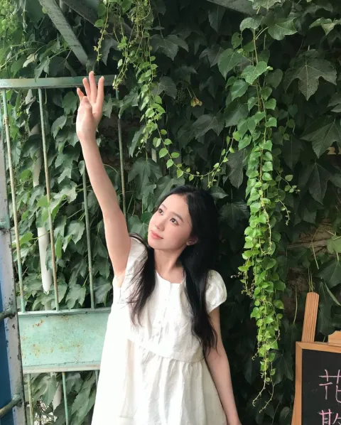 B812