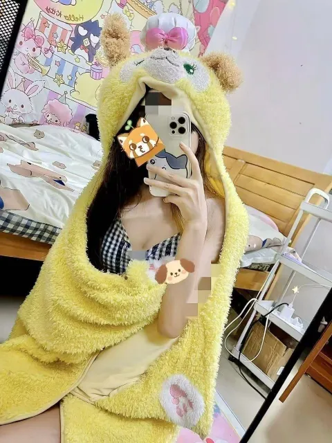 B823