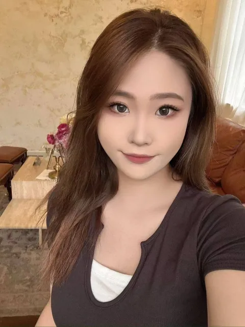 B892