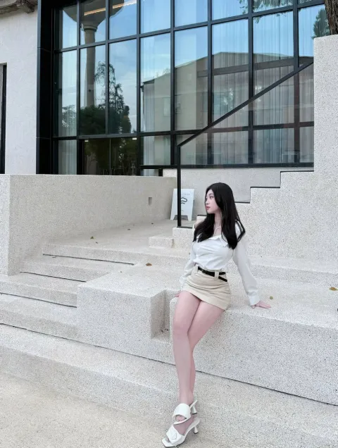C225
