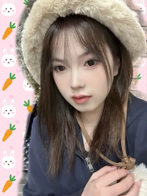 C933
