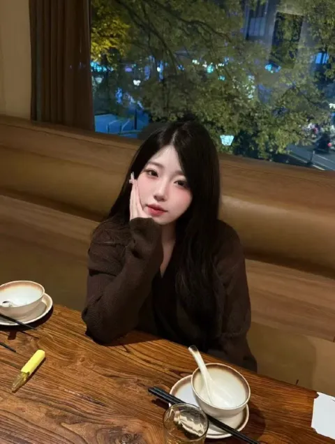C937