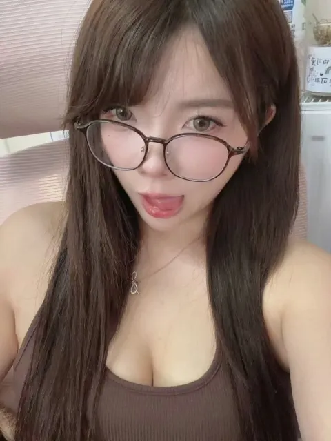 D048