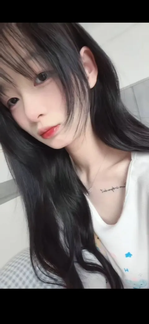 D049