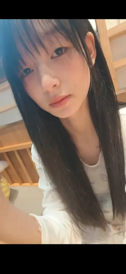 D049