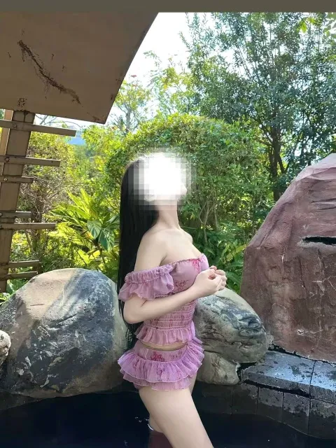 D338