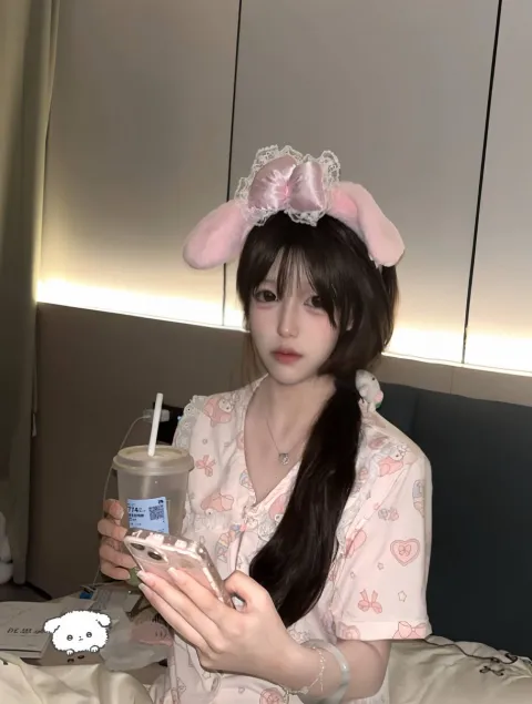 D357