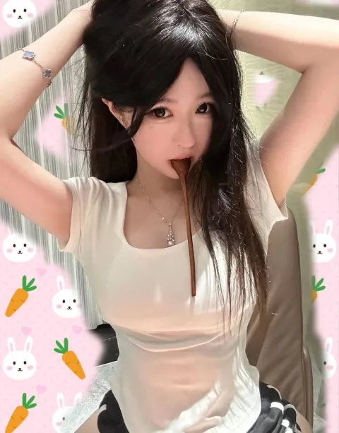 D484
