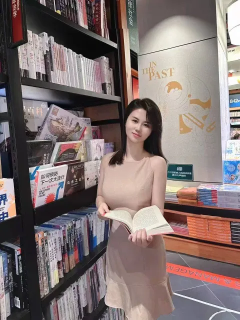 D523