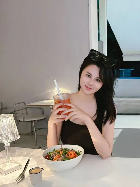 D523