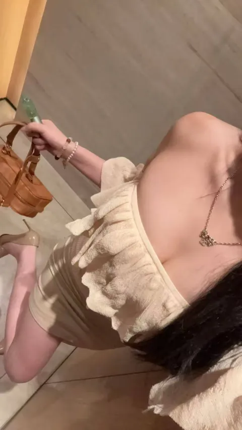 D537