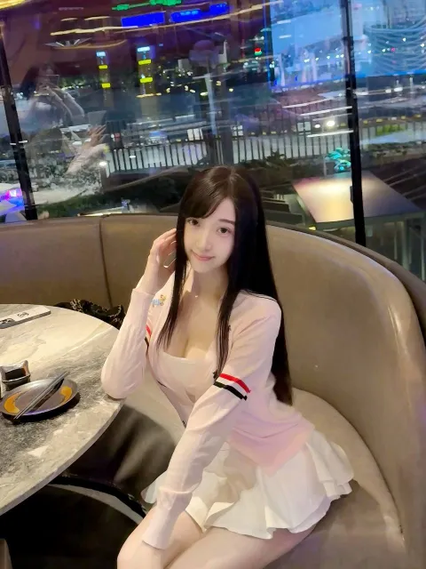 D544