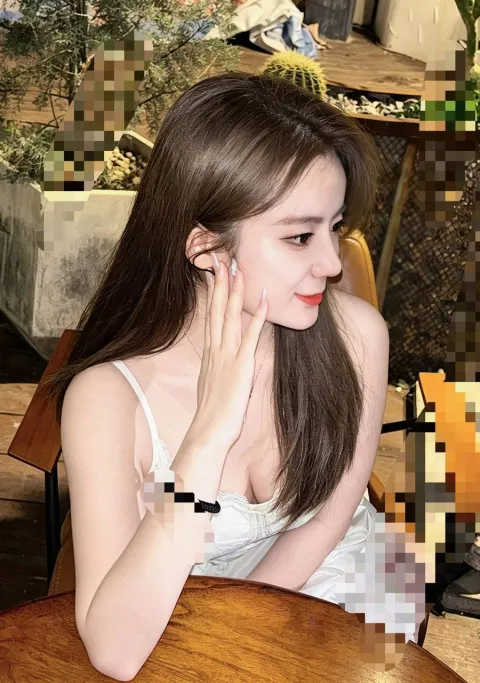 D613