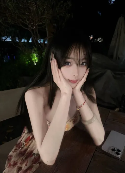 D657