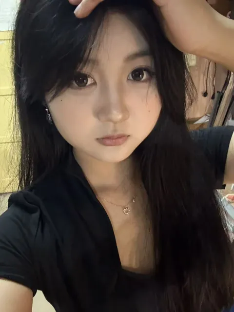 D714