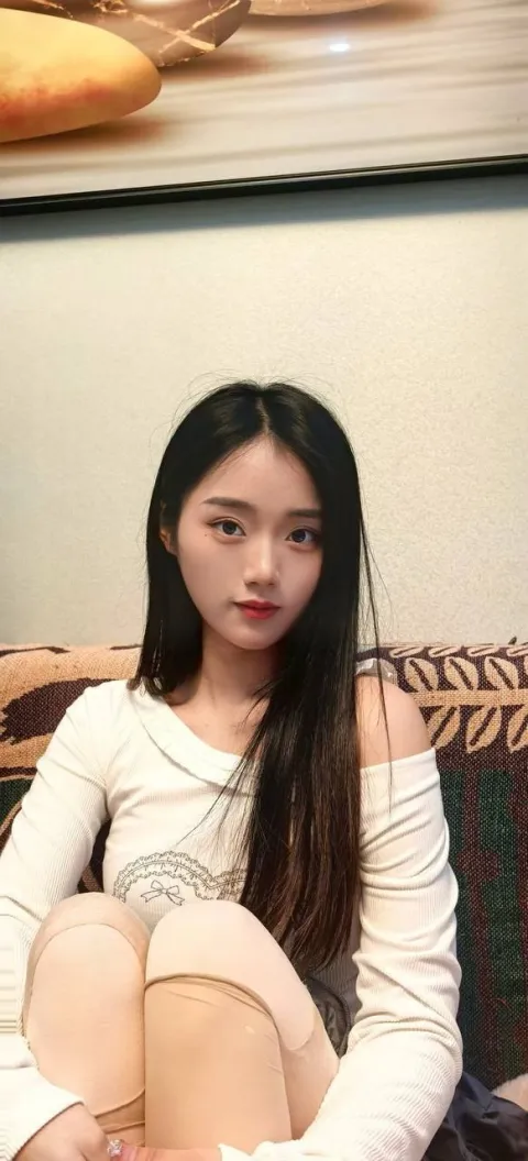D734