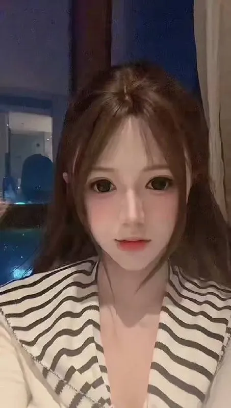 D812