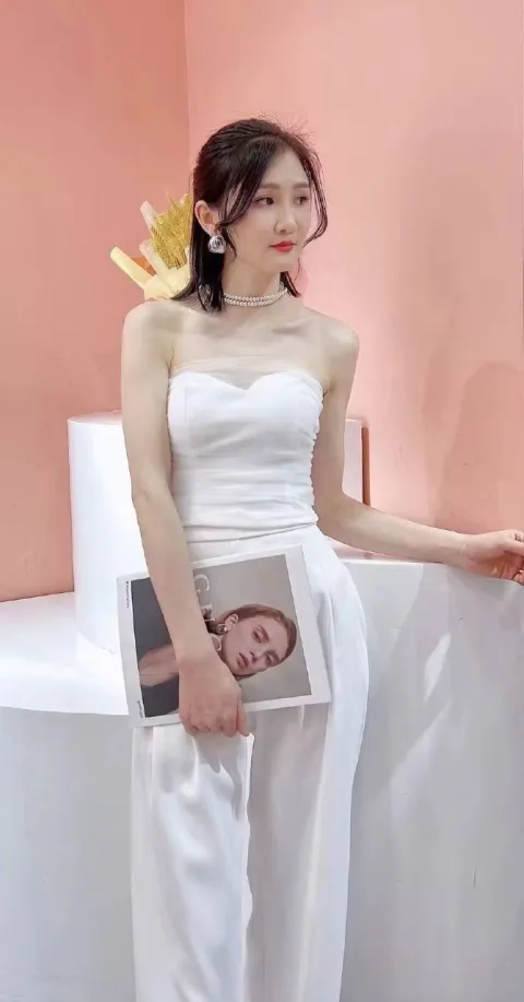 D843