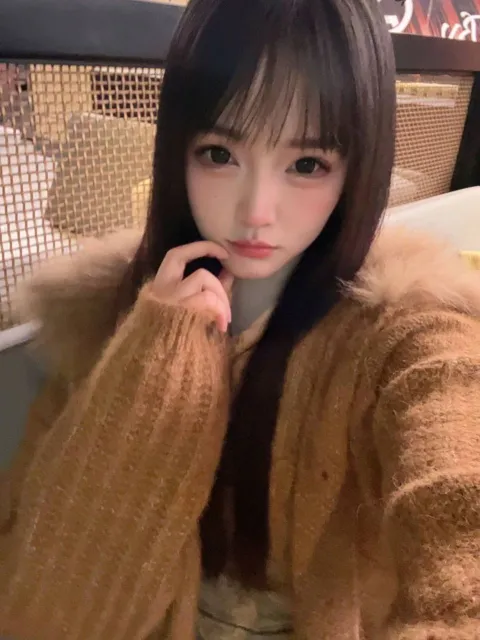D878