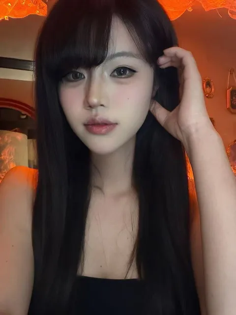 D979