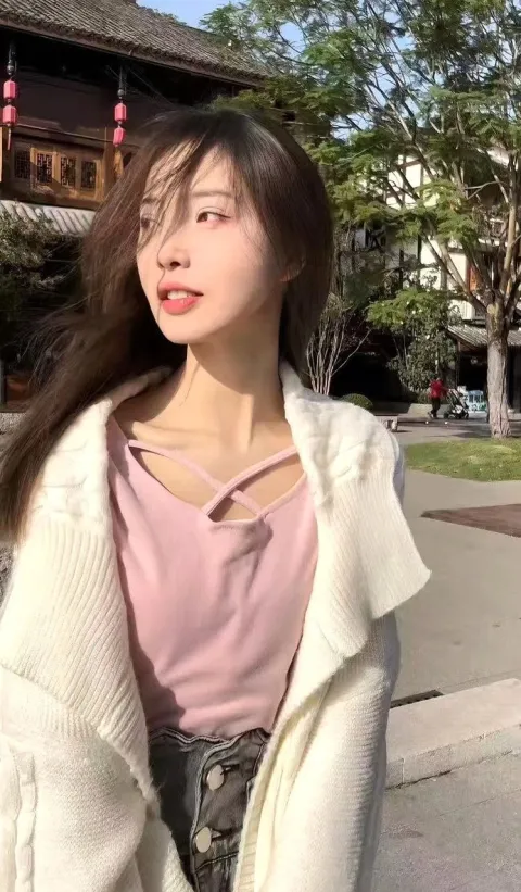 E019