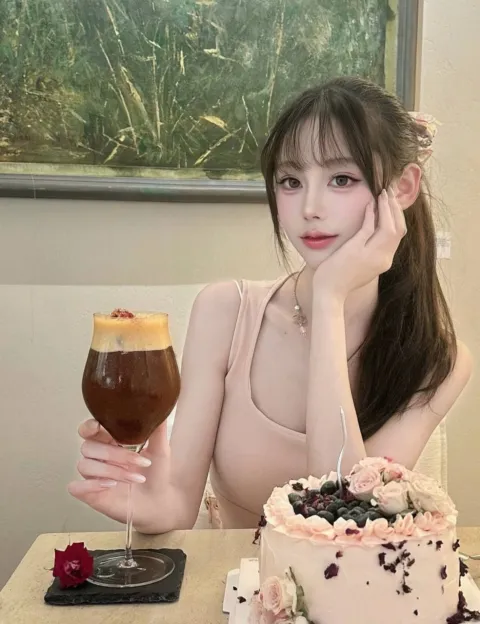 E023