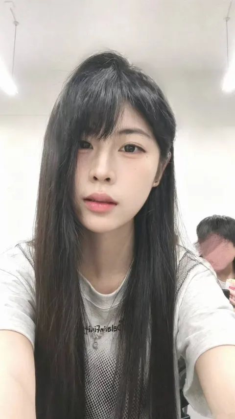 E027