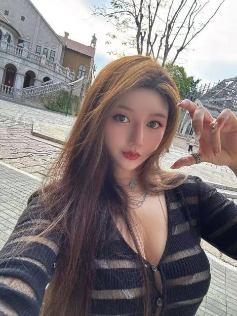 E051