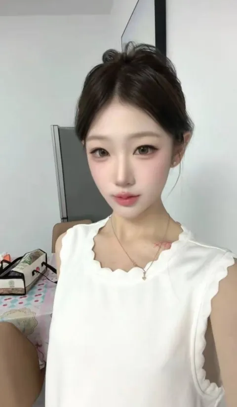 E123