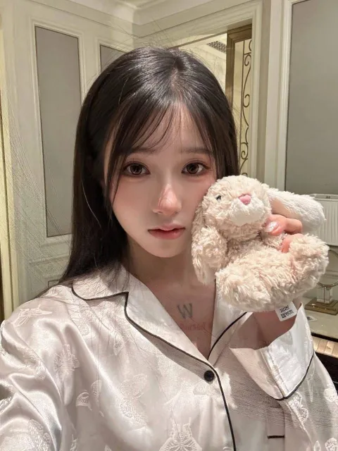 E128