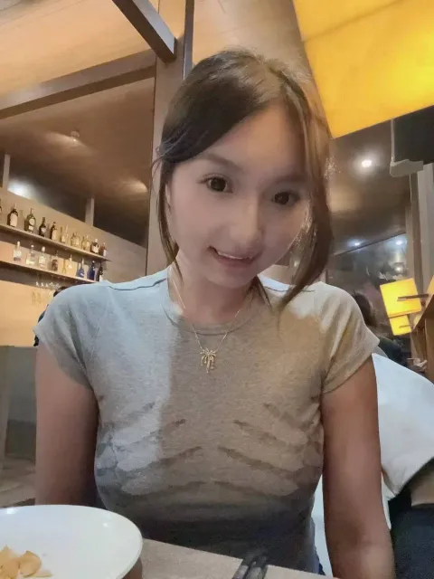 E143