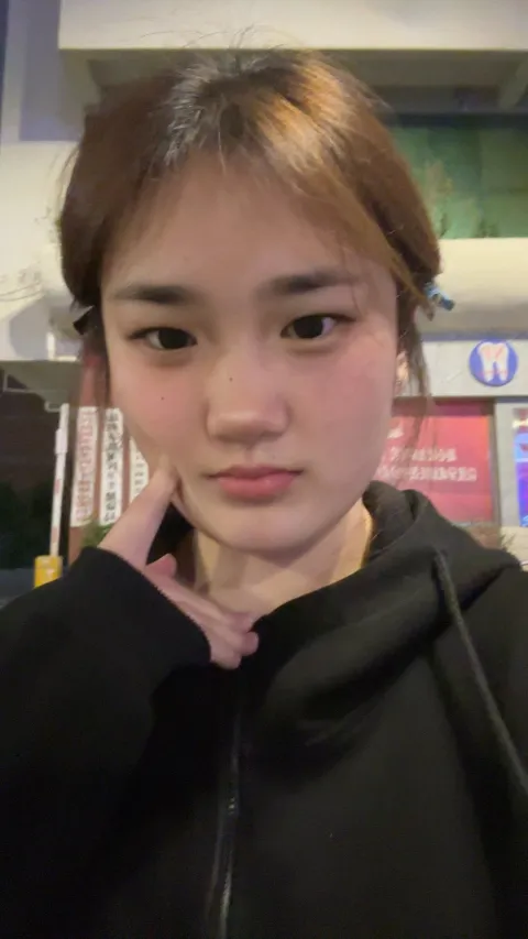 E160