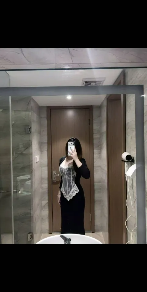 E211