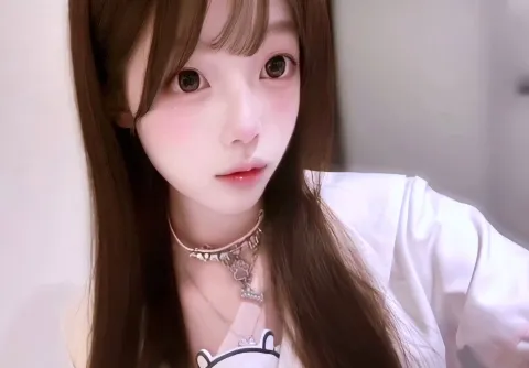E243